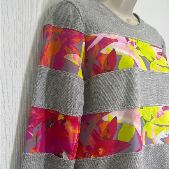 Trina Turk - Recreation Floral Bright Striped Crewneck Pullover Sweatshirt Small - Picture 4 of 10